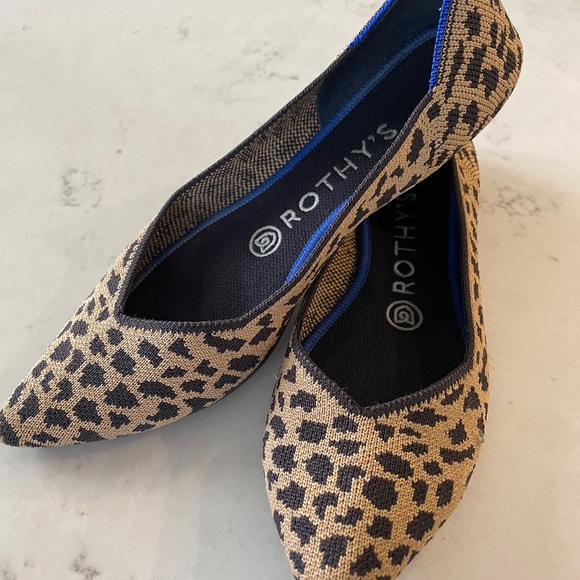 Rothys Shoes - Rothys Sz 7 leopard print pointy-toe flats
